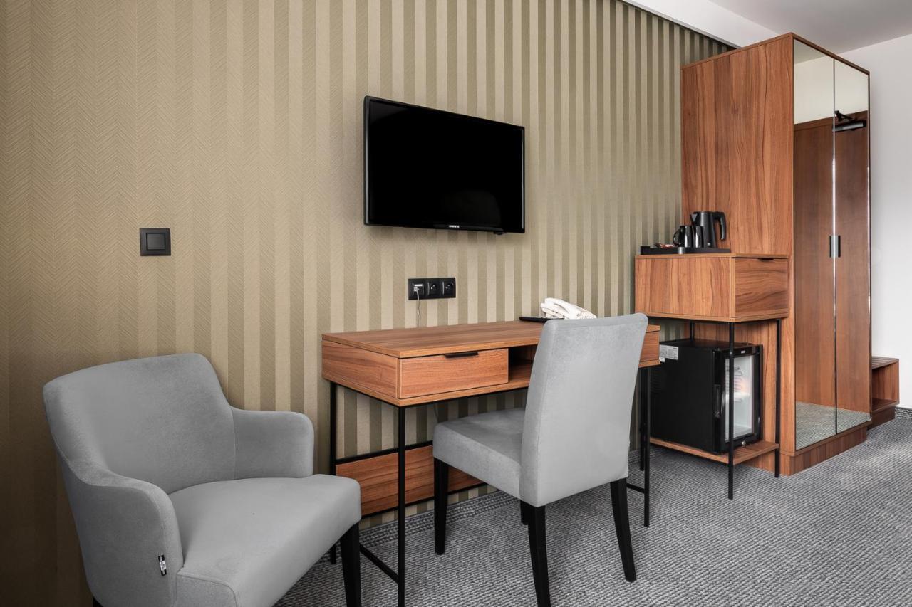 ויסלאו Hotel Vestina מראה חיצוני תמונה