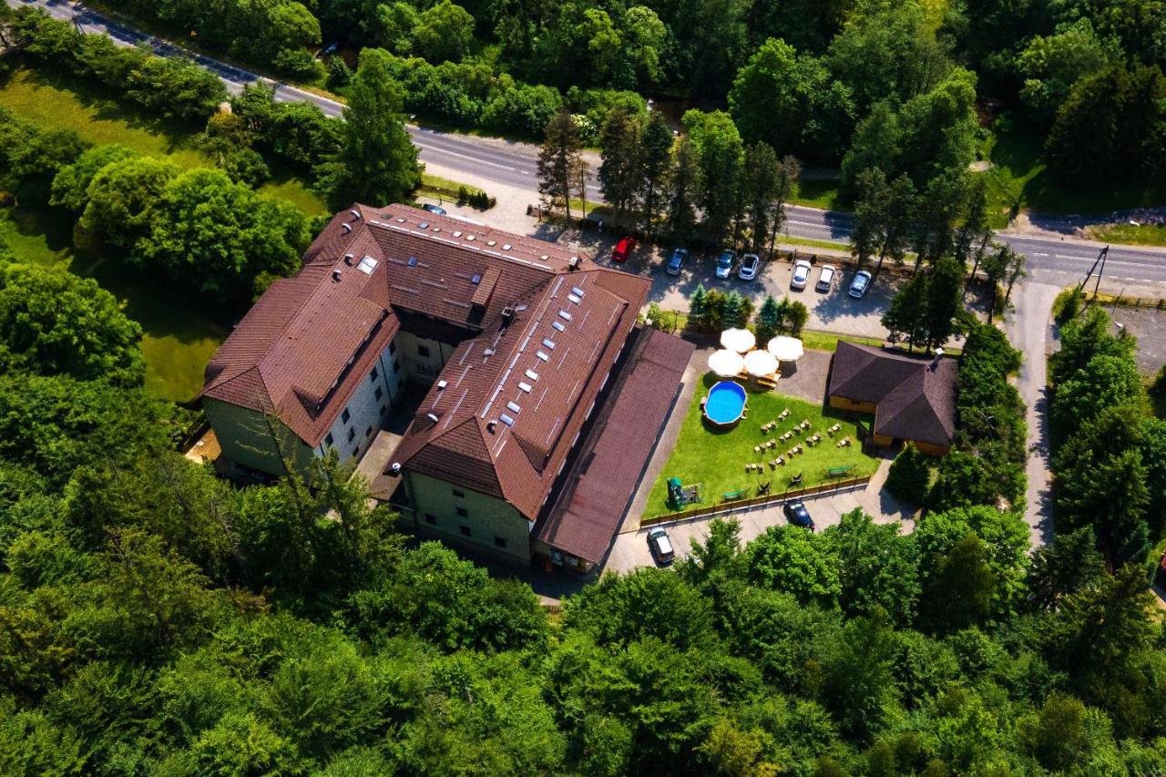 ויסלאו Hotel Vestina מראה חיצוני תמונה