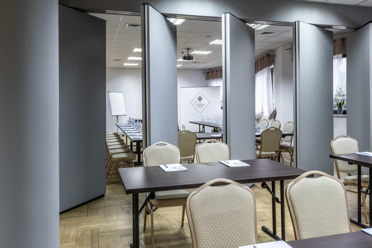 ויסלאו Hotel Vestina מראה חיצוני תמונה